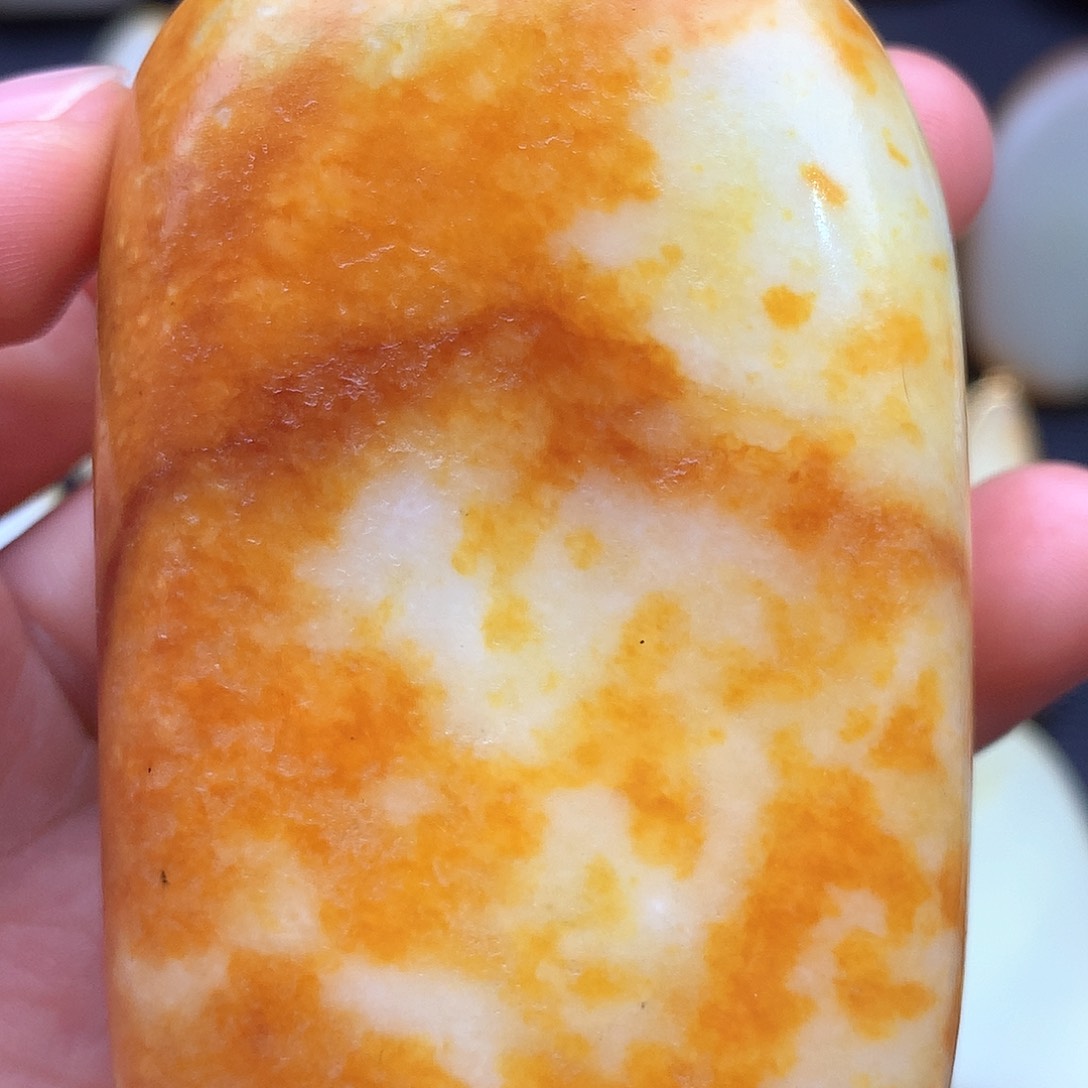 和田玉未镶嵌把件