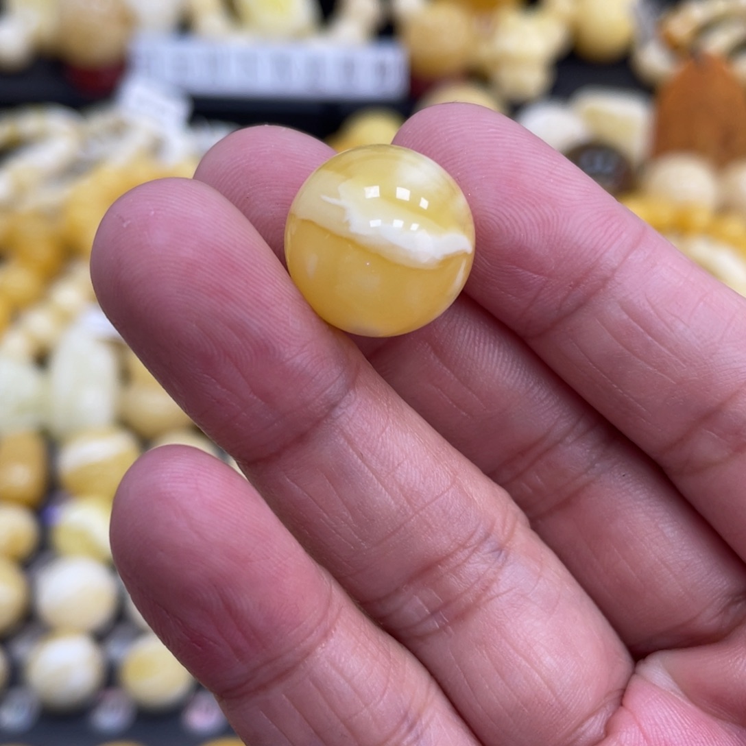 琥珀珠宝奇石未镶嵌16mm瑕疵