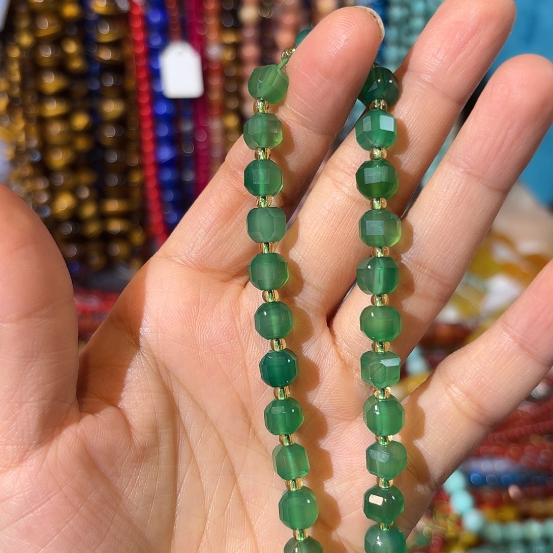 玛瑙/玉髓未镶嵌珠宝半成品绿玛瑙卡8一条