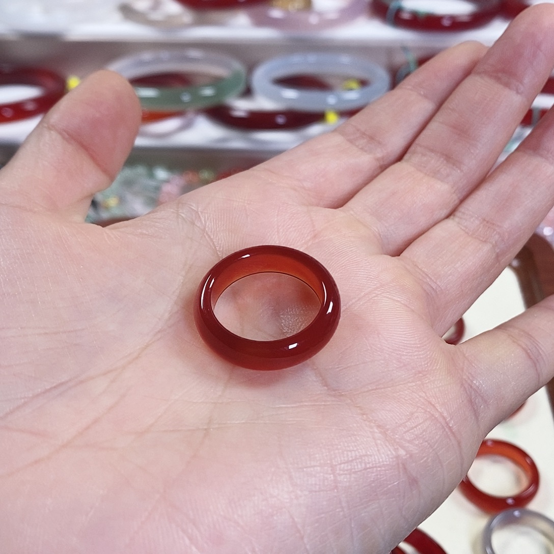 刘***.玛瑙/玉髓未镶嵌戒指