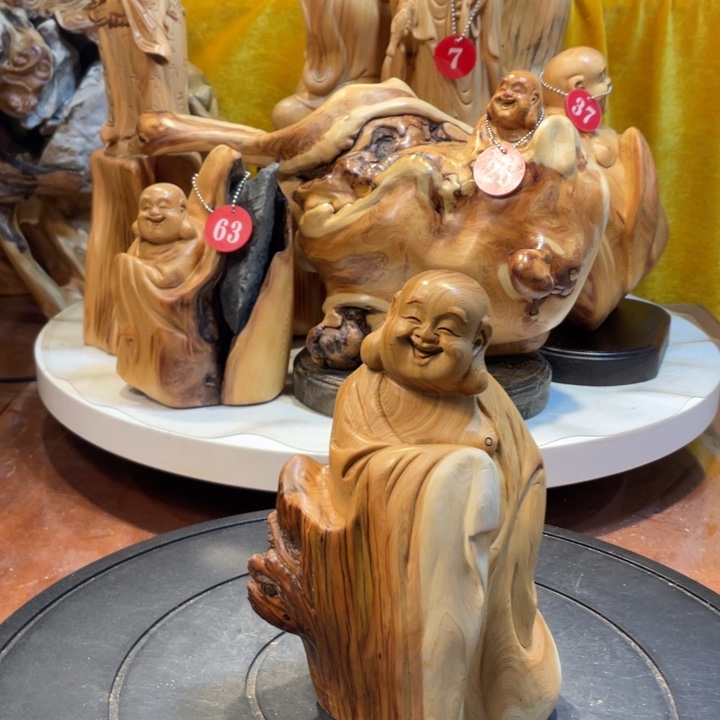 柏木（崖柏）崖柏   弥勒