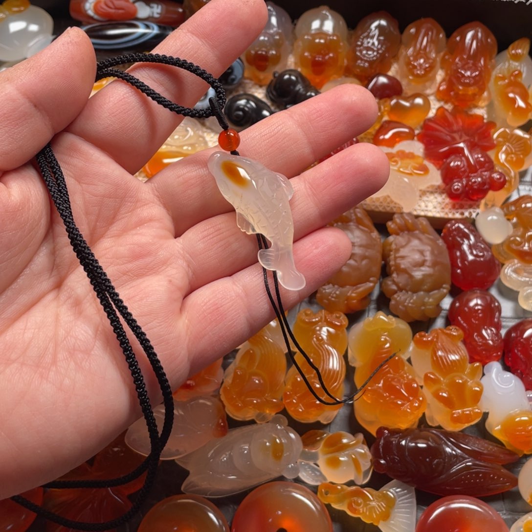 玛瑙/玉髓颈饰未镶嵌今*缘