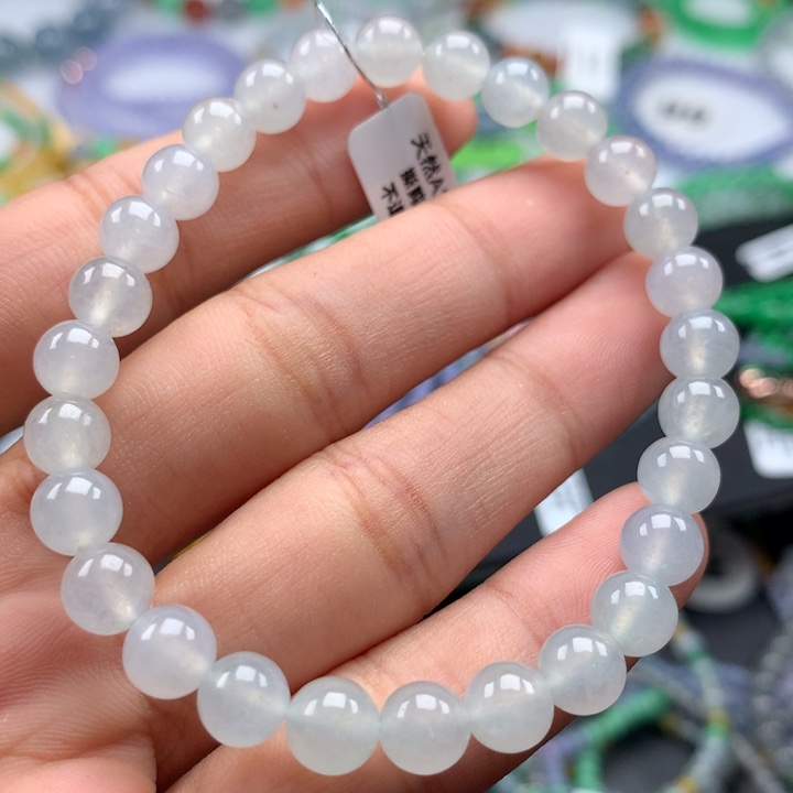 翡翠手镯未镶嵌卡