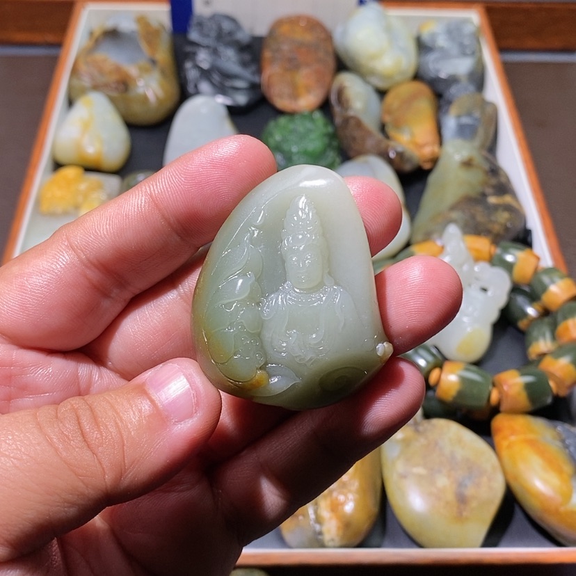 【闪购商品】和田玉颈饰未镶嵌青**城