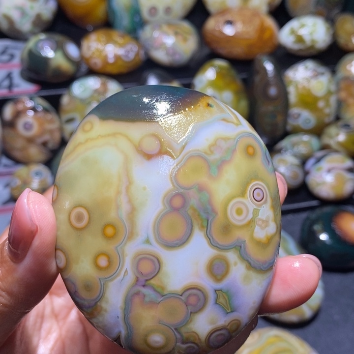 玛瑙/玉髓未镶嵌珠宝奇石172