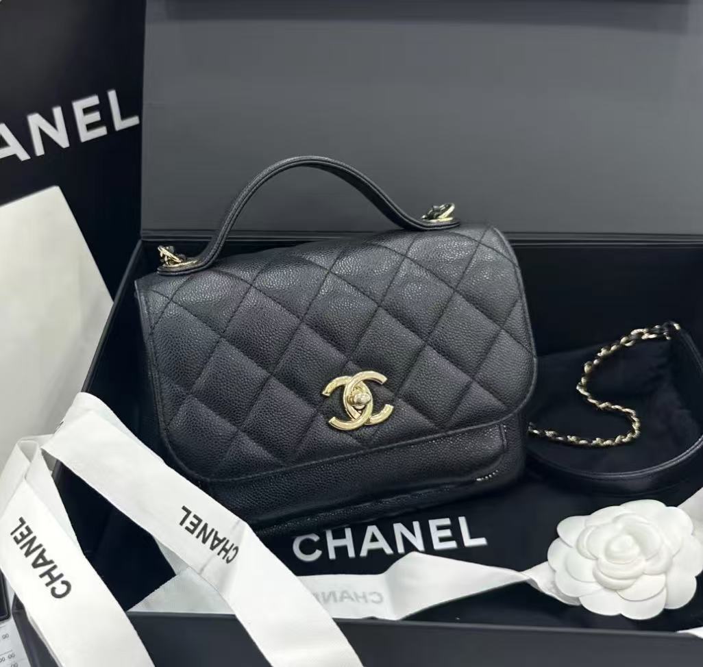 95新 Chanel/香奈儿 多多奢品/香奈儿荔枝牛黑金邮差斜挎包/98新