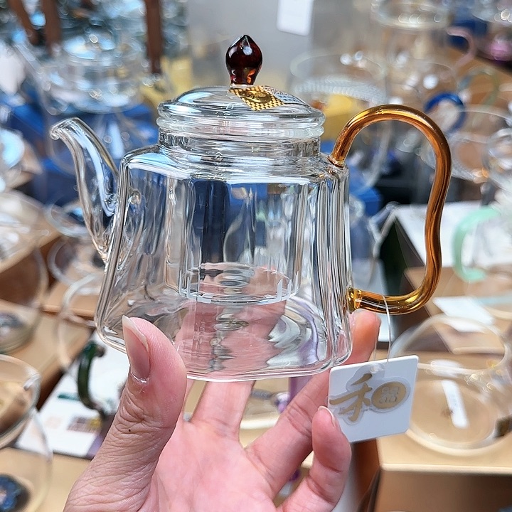 禾器琥珀色锦瑞壶
