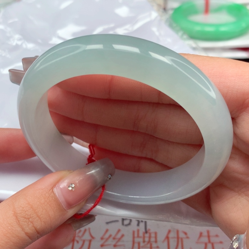 【闪购商品】翡翠手镯未镶嵌57圈