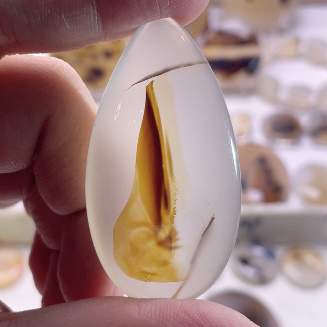 玛瑙/玉髓未镶嵌珠宝奇石