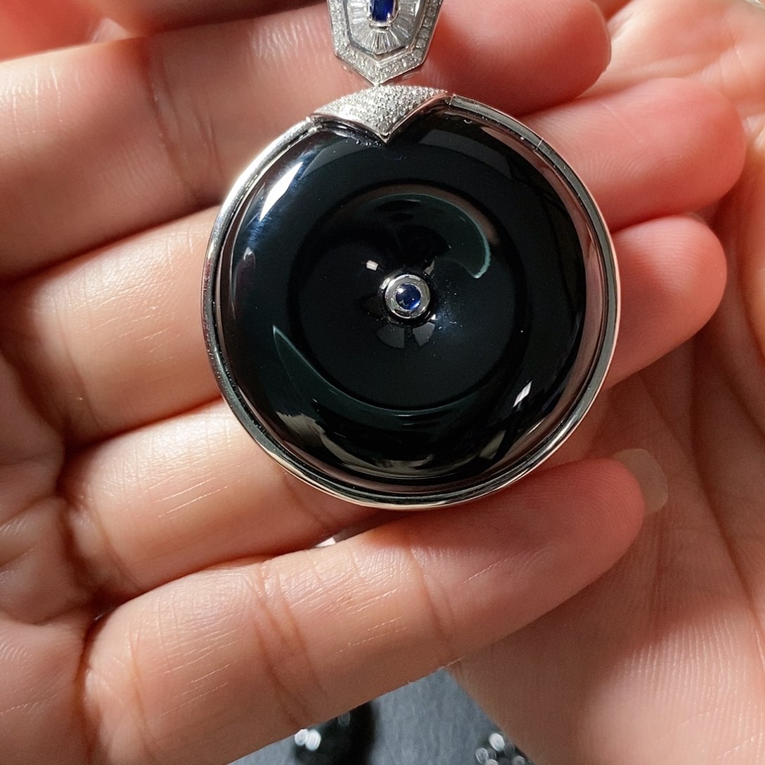 翡翠颈饰未镶嵌嫦****