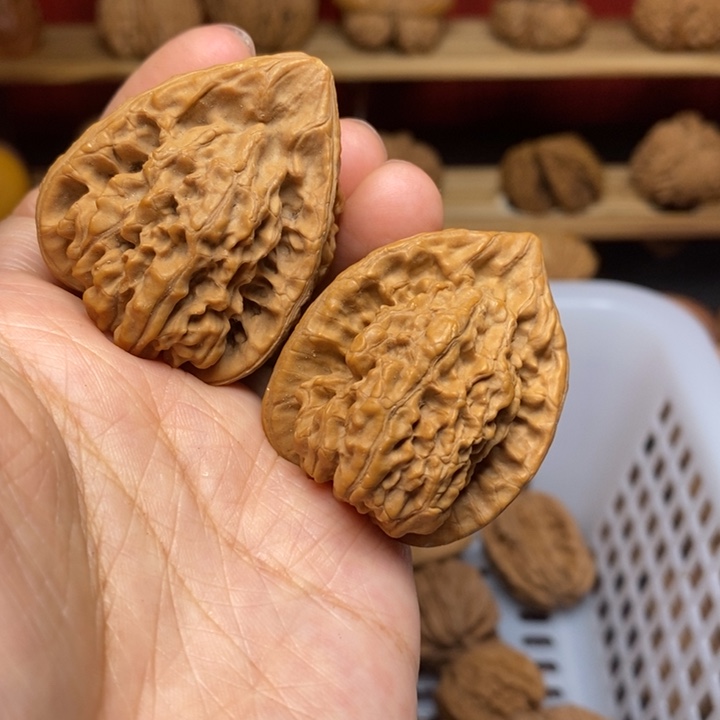 小***强把件文玩核桃文玩