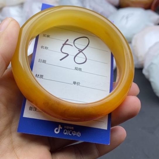 石英质玉未镶嵌手镯