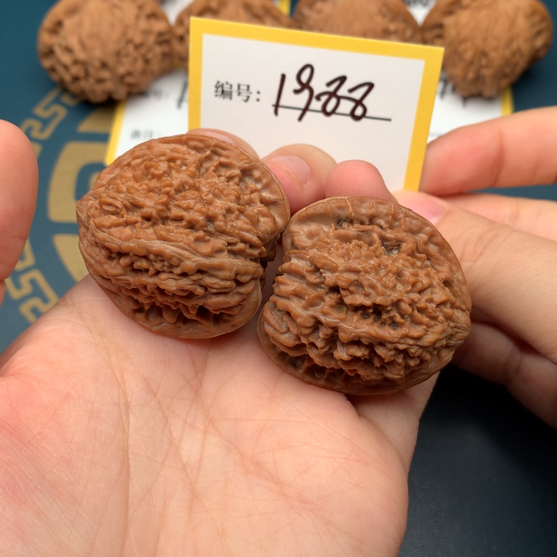 文玩核桃把件37百花山 