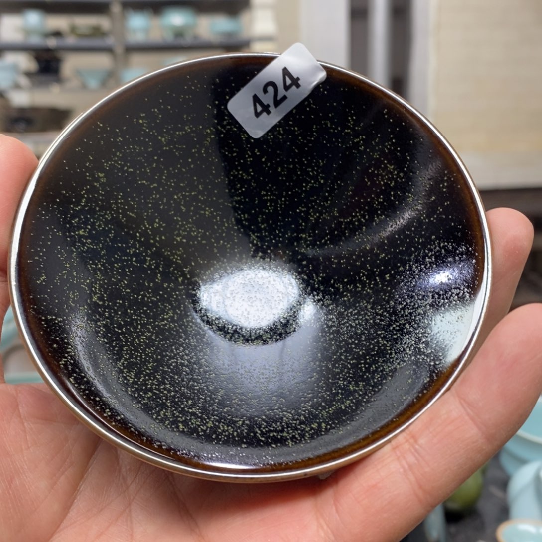 黎***哥抱朴瓷器仿古微瑕