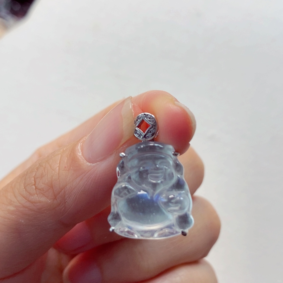颈饰未镶嵌石英质玉