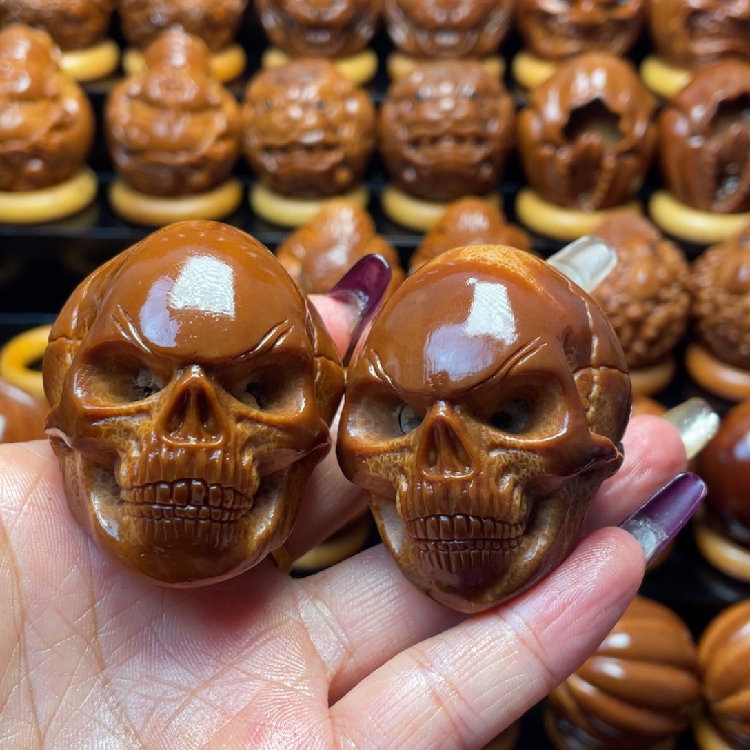 M***黄橄榄核把件橄榄球