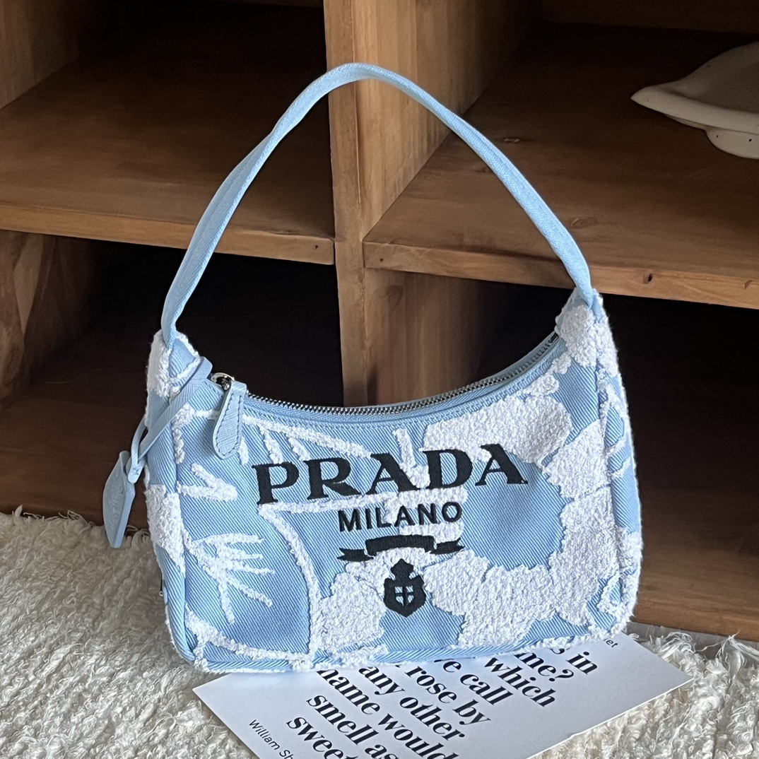 95新 Prada/普拉达 千禧一代-限量刺绣hobo腋下包16048553