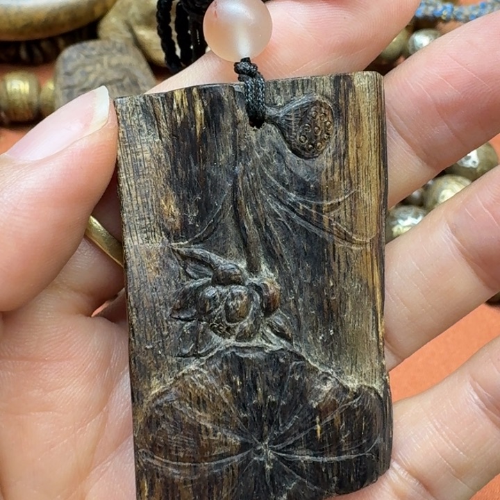 大叶紫檀（黑酸枝木类）