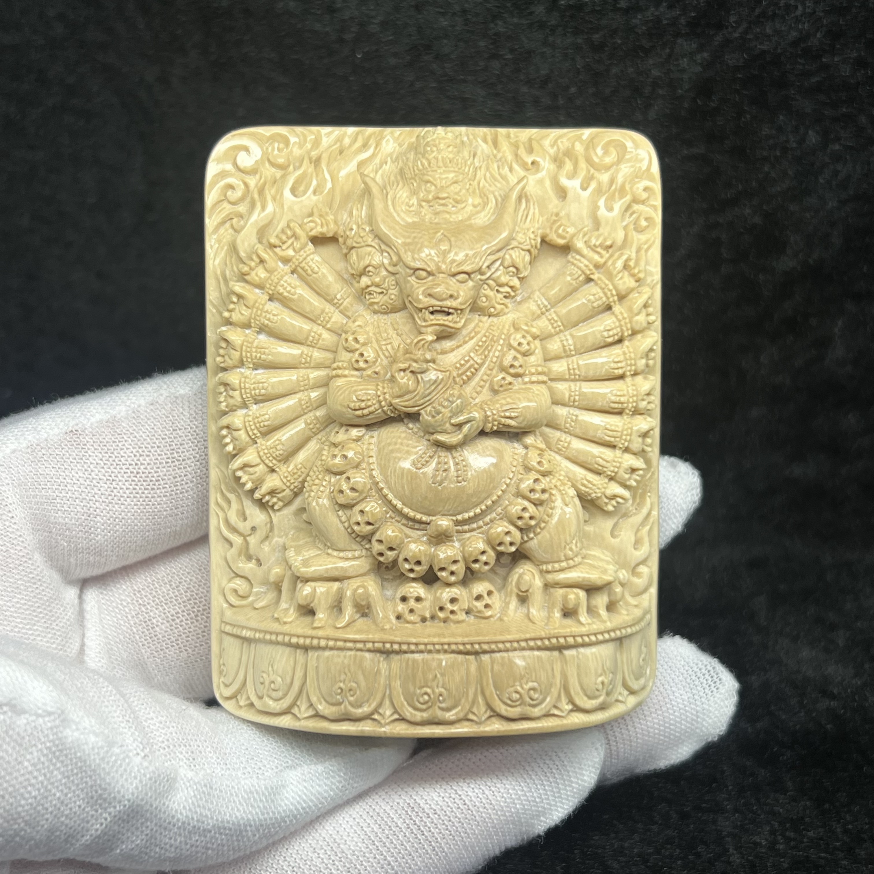 A0044大威德金刚猛犸牙工艺品