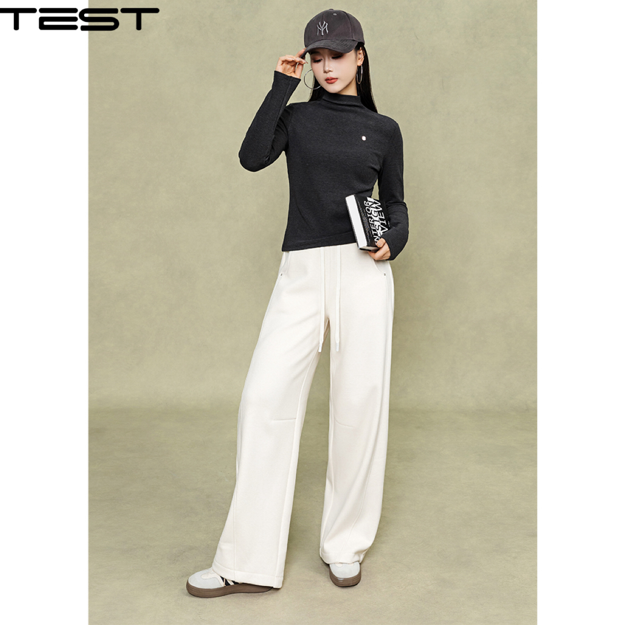 武冈她之蝶25冬上衣 1254121款时尚打底衫