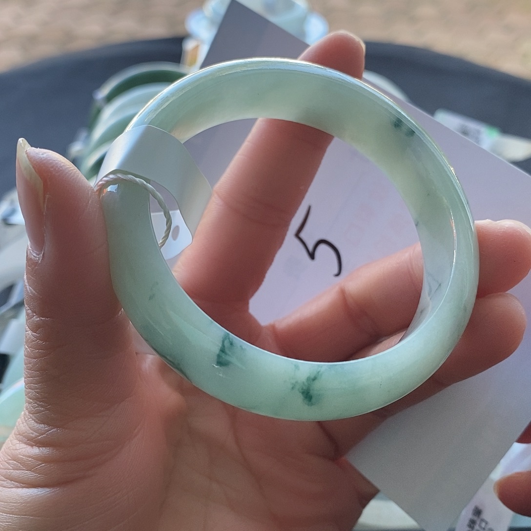 翡翠未镶嵌手镯55.4圈口手镯