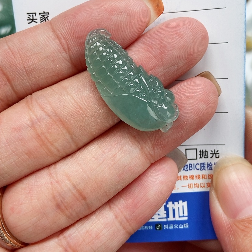 【闪购商品】翡翠颈饰未镶嵌玉米