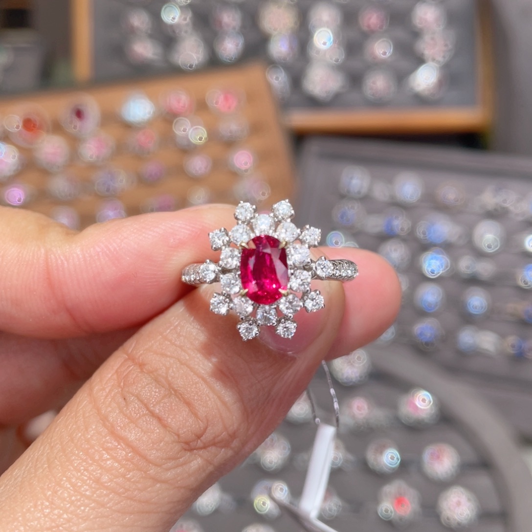 红宝石戒指18K金镶嵌1.01ct 无烧鸽血