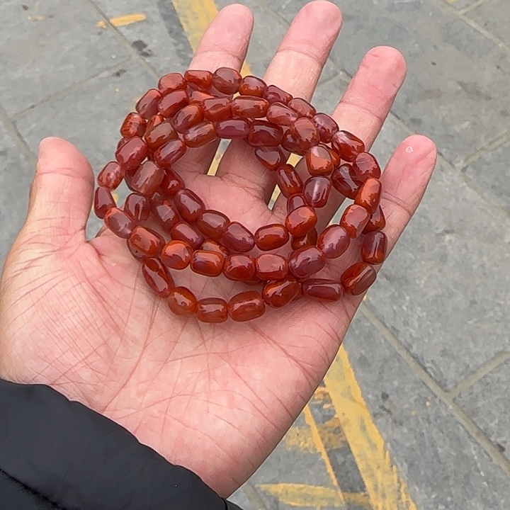 英***子南红玛瑙未镶嵌颈饰