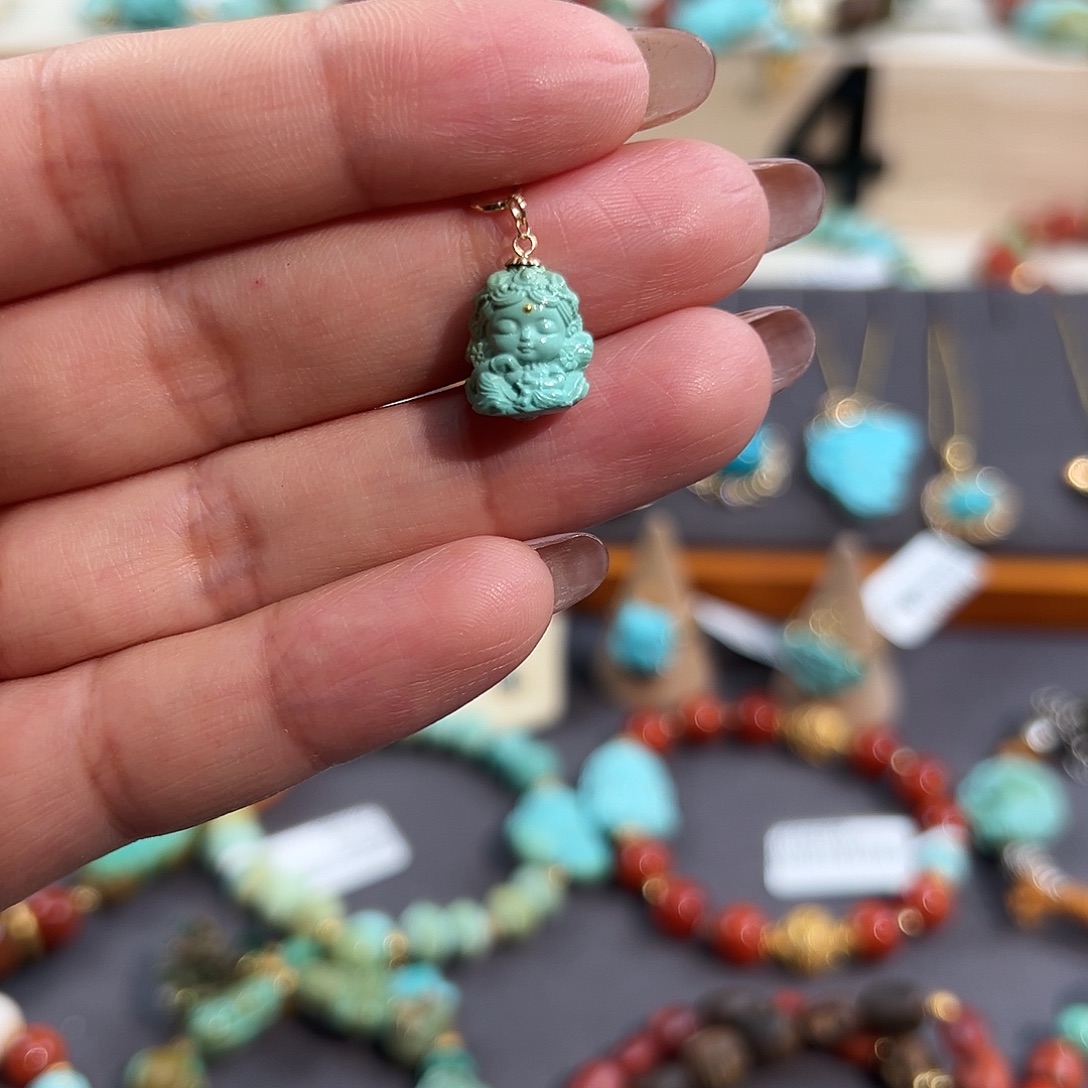 绿松石18K金镶嵌度母娘娘滴溜