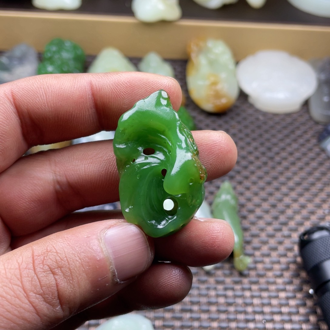 和田玉挂件未镶嵌