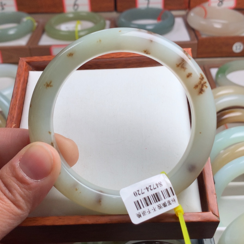 【闪购商品】和田玉手镯未镶嵌61.8