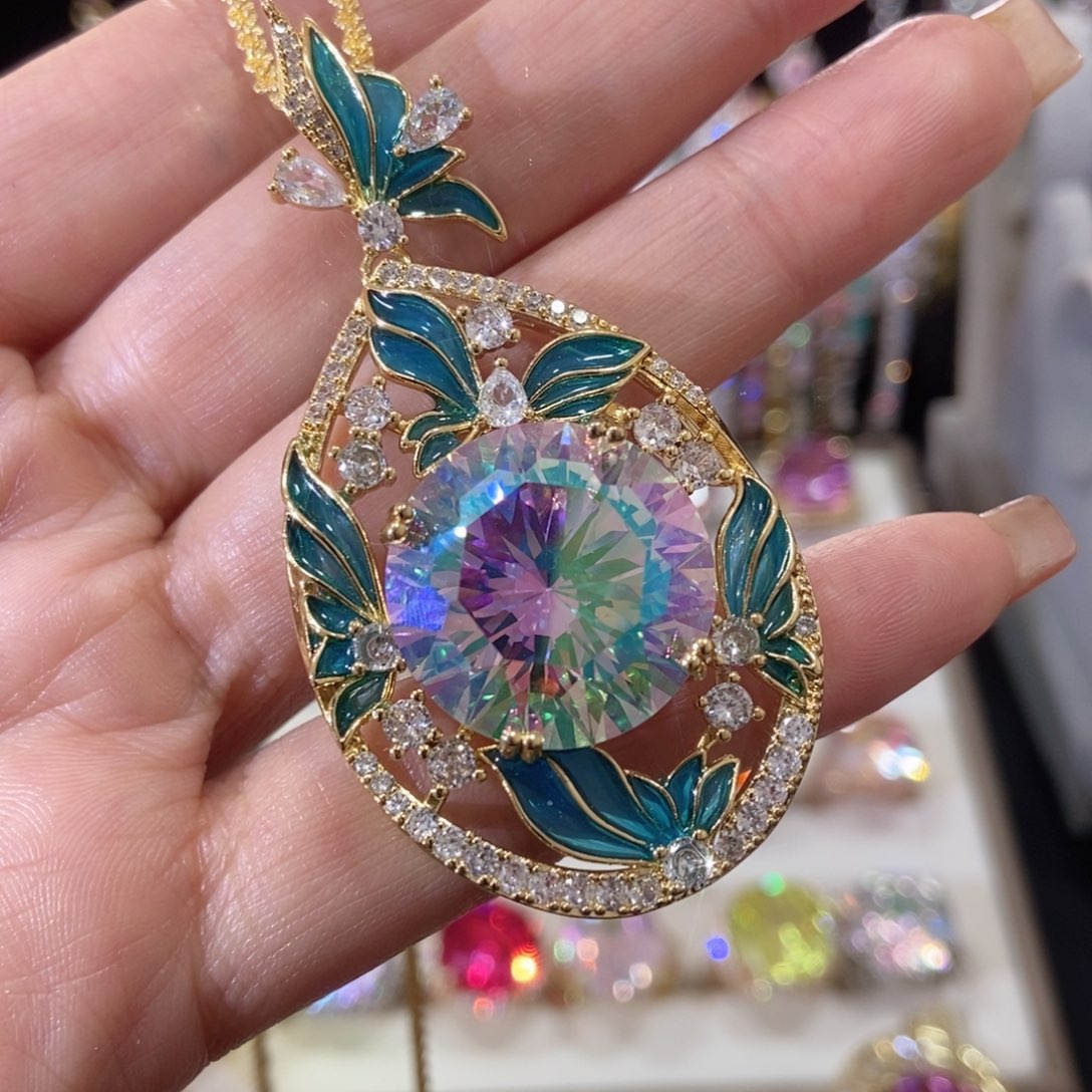 66锆石（处理）吊坠