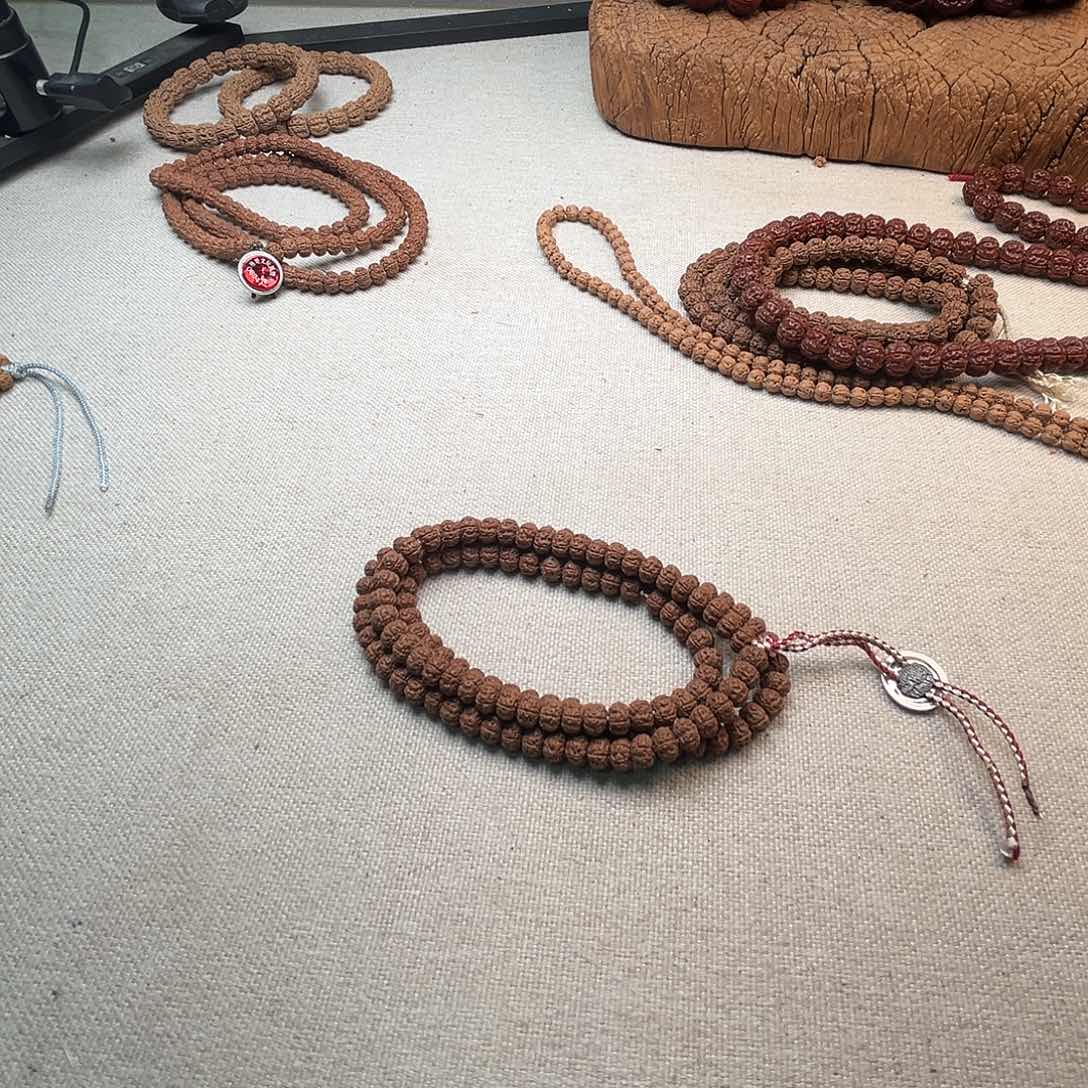 吊坠金刚菩提p**k哈哈哈哈哈哈哈哈哈哈哈哈哈