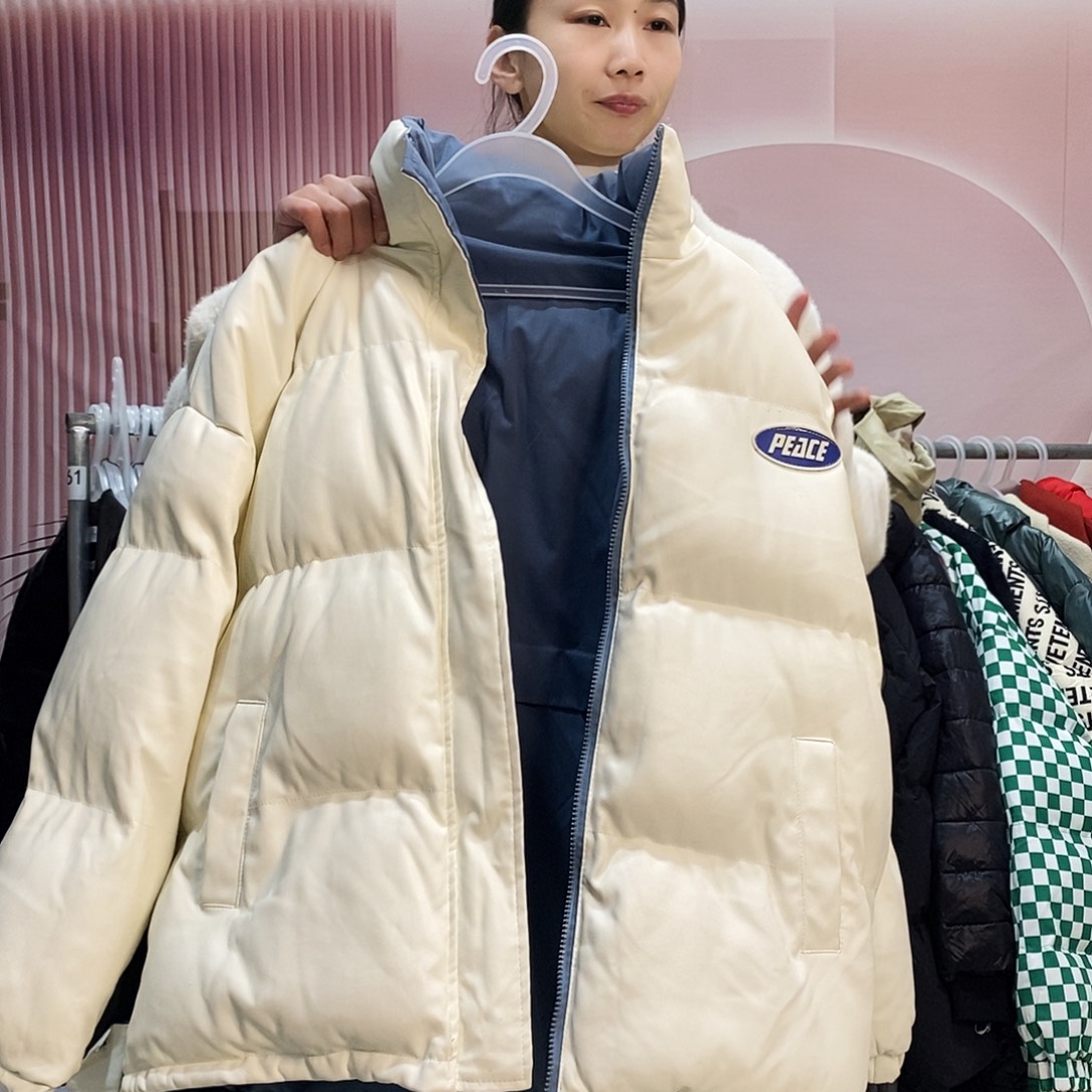 哦***.皮油白色短款棉服