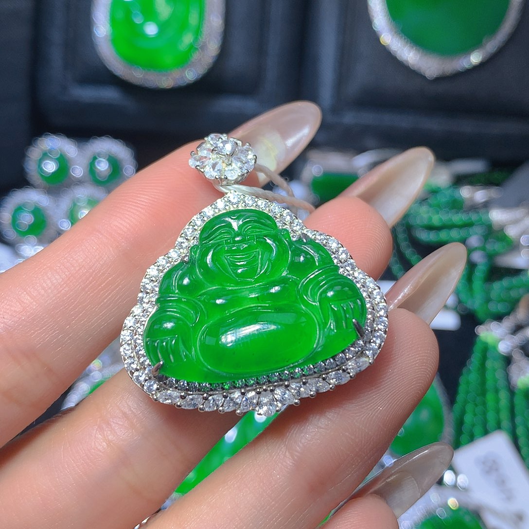 翡翠颈饰银S925镶嵌翡翠