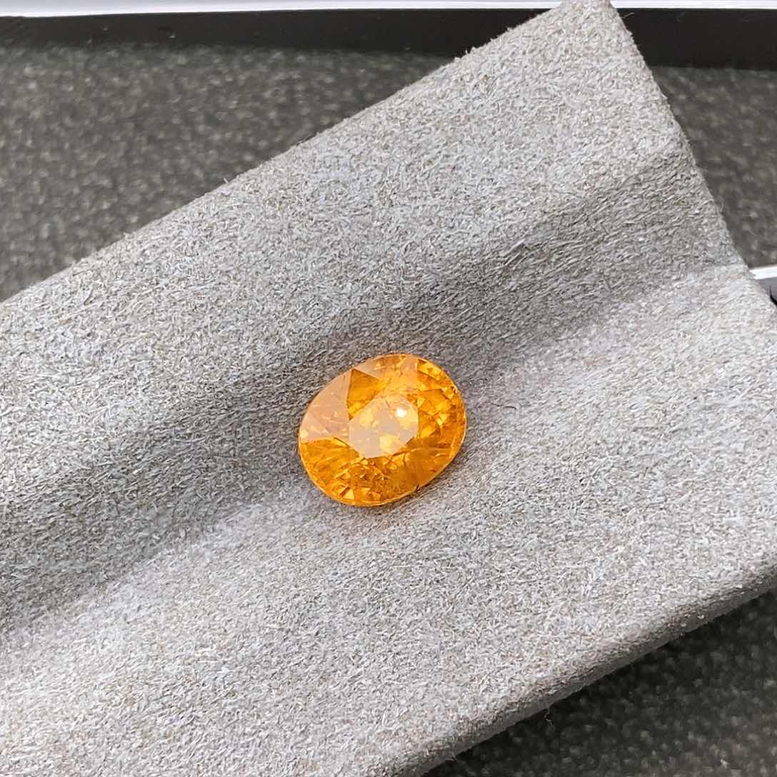 石榴石裸石未镶嵌2.7ct椭圆芬达