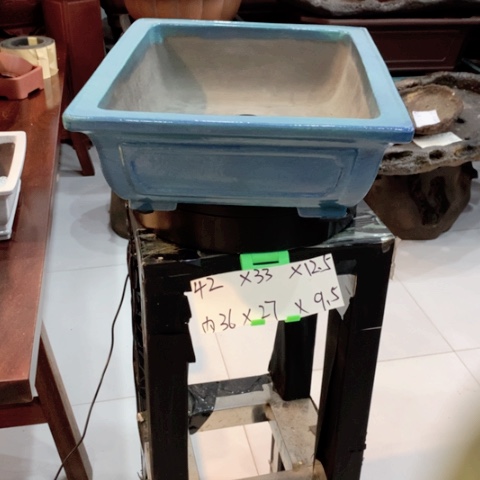 紫砂花盆釉面的长方