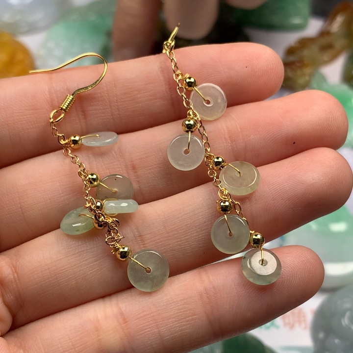 小***包翡翠未镶嵌颈饰翡翠