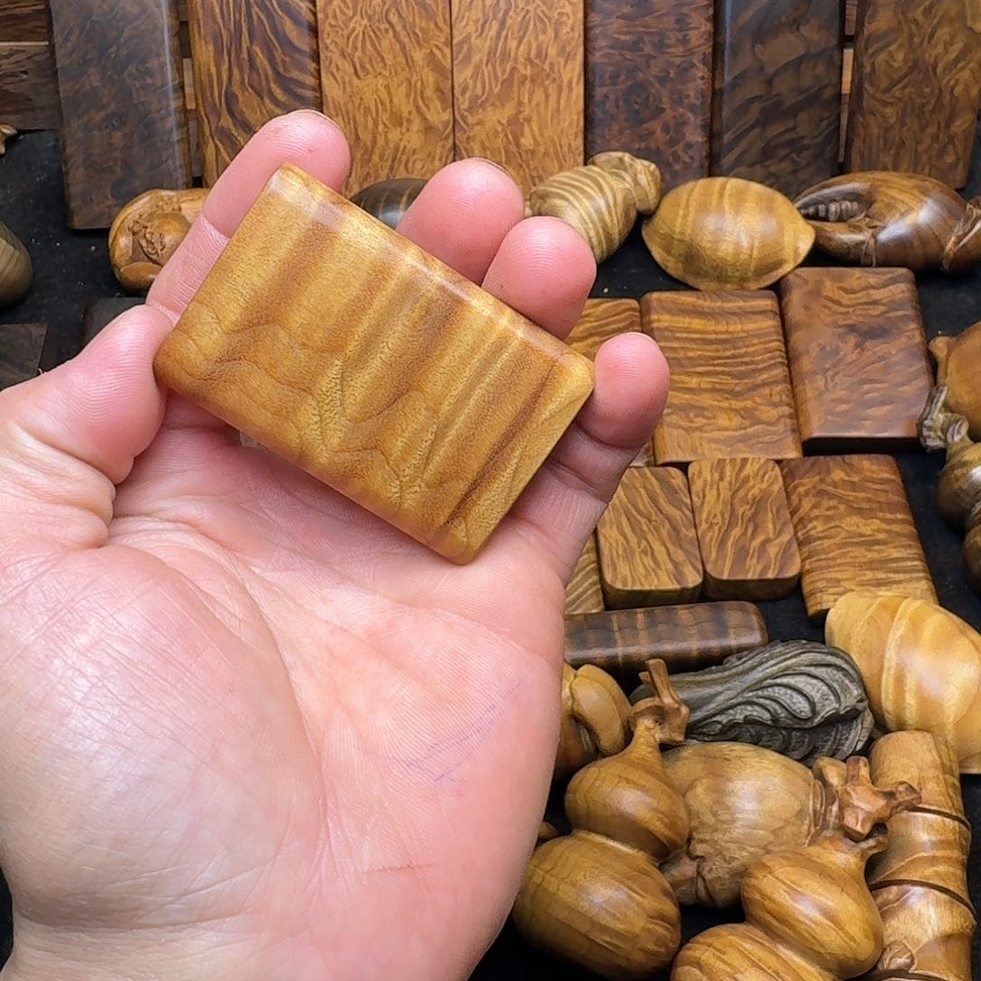 楠木金丝楠木无事牌