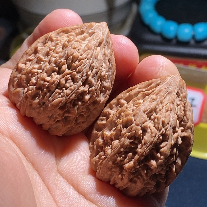 【闪购商品】吊坠文玩核桃秦岭塔尖