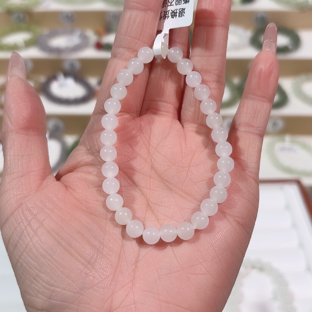 和田玉手链未镶嵌好****.V