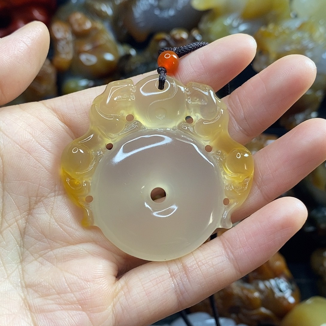 闵***大玛瑙/玉髓未镶嵌吊坠