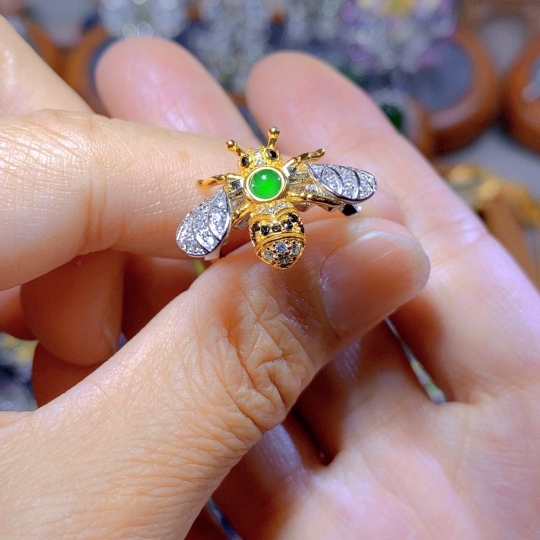 翡翠颈饰银S925镶嵌天然翡翠