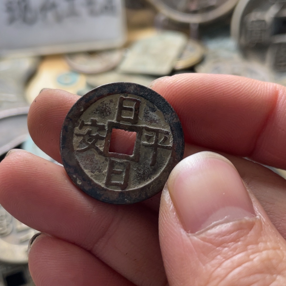 卡***卡铜现代工艺品学习币