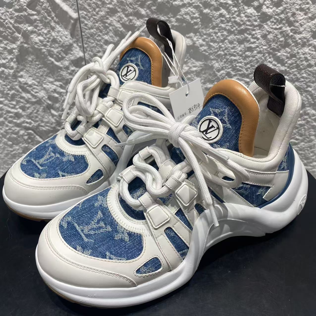 99新 LouisVuitton/路易威登 37码/仔仔/牛仔蓝印花老爹鞋 xxs924