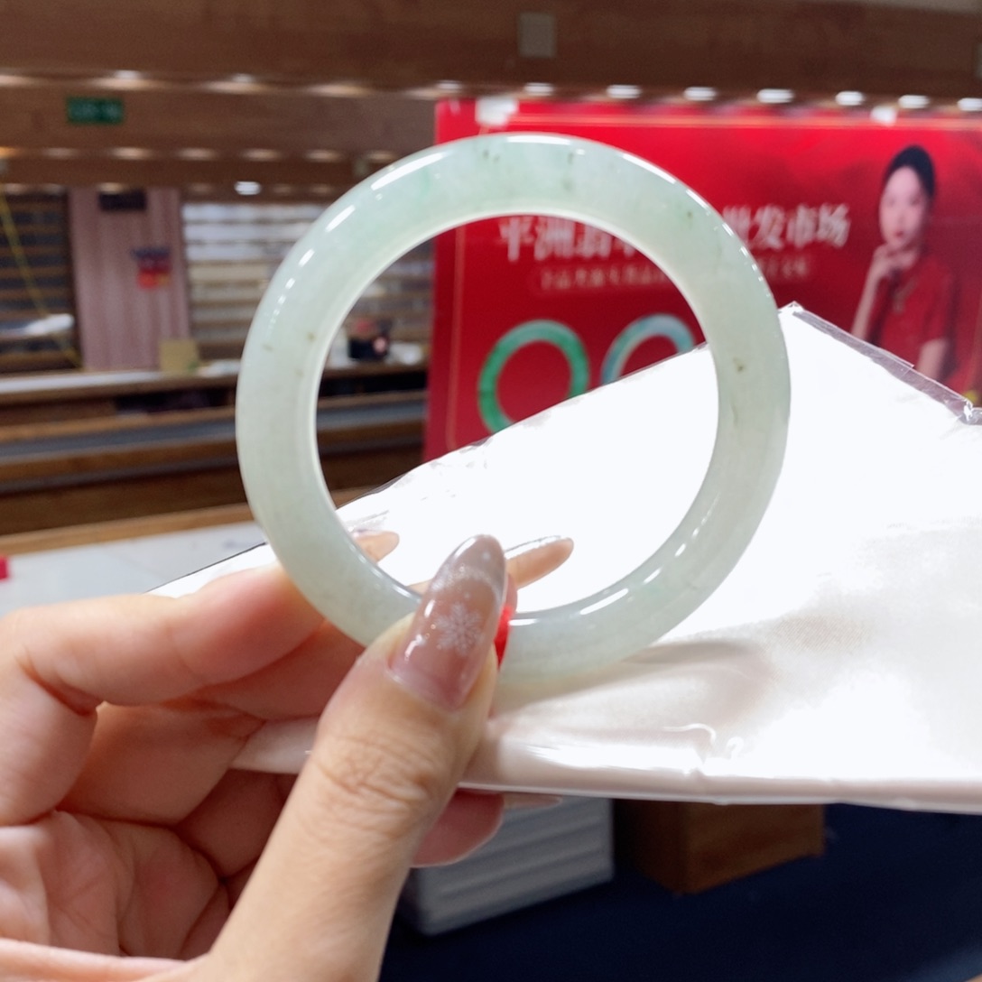 未镶嵌手镯翡翠翡翠