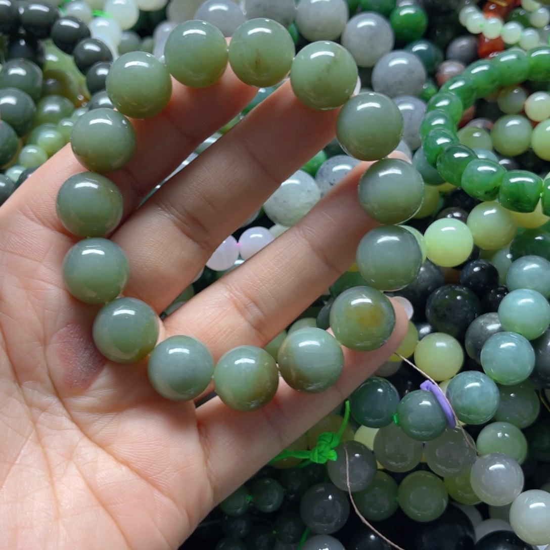 未镶嵌和田玉手链