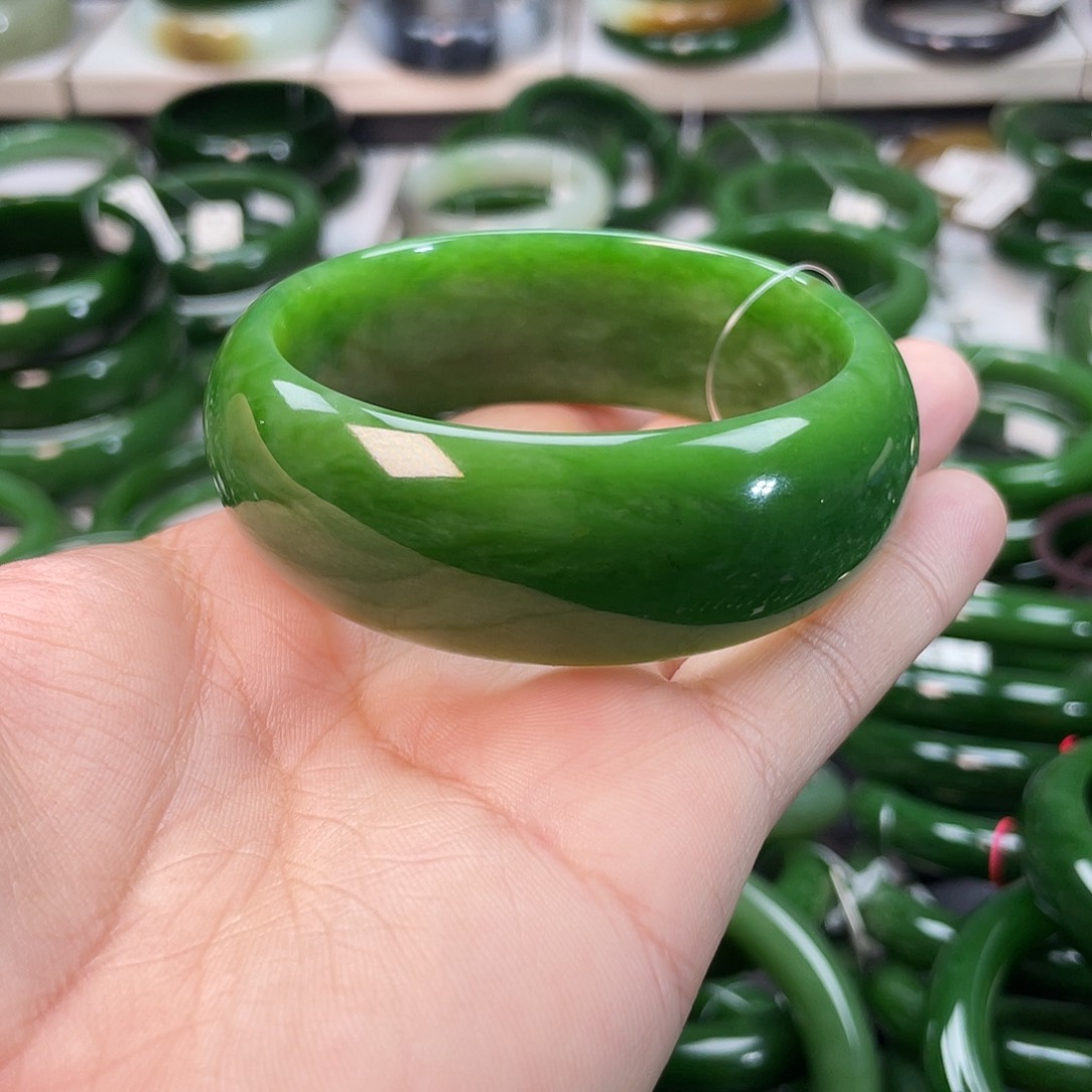 和田玉（碧玉）手镯未镶嵌