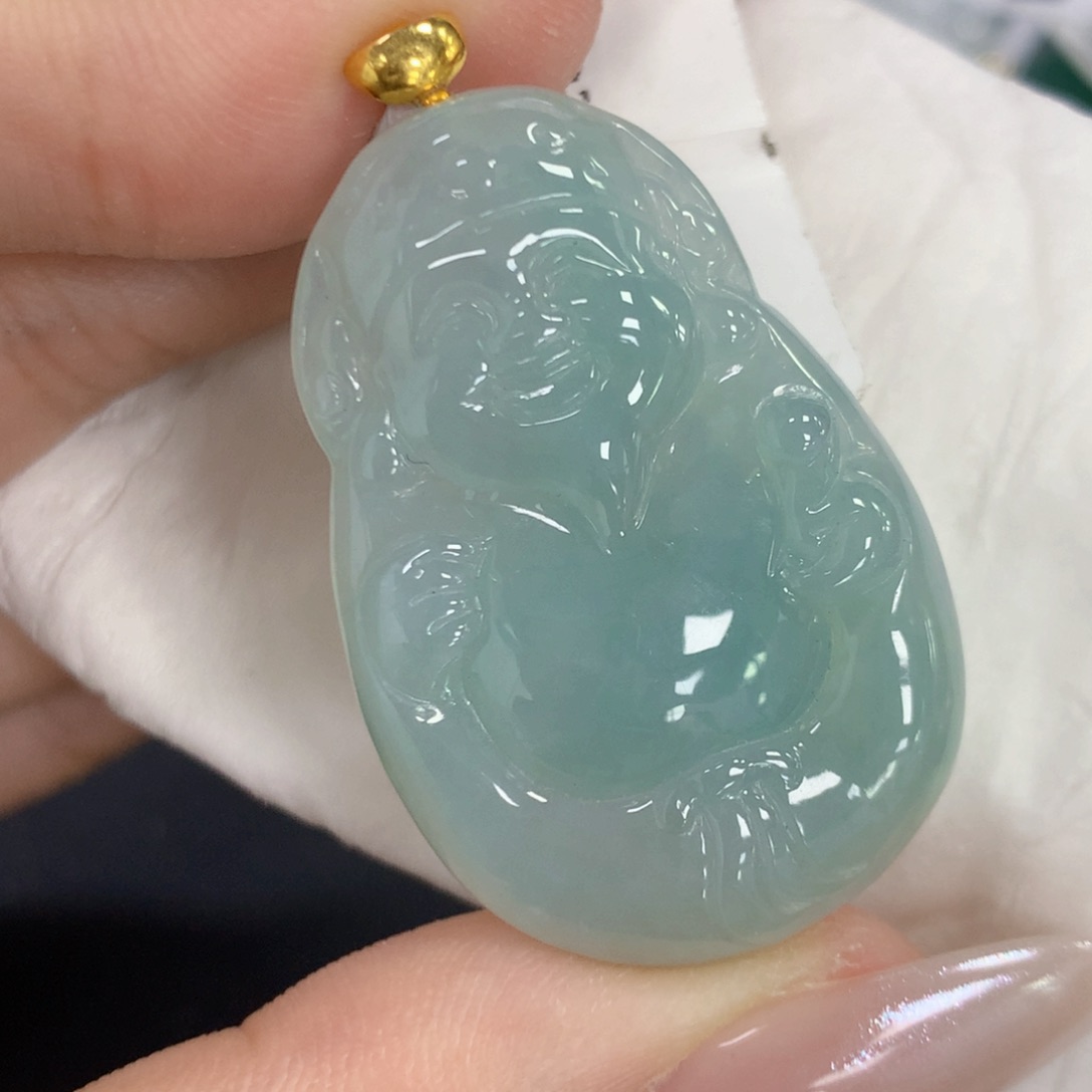 颈饰18K金镶嵌翡翠