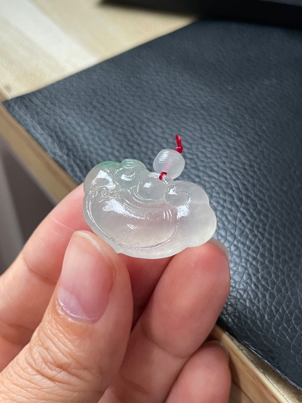 天然翡翠毛货自然光实拍冰透厚装如意头吊坠种老飘花